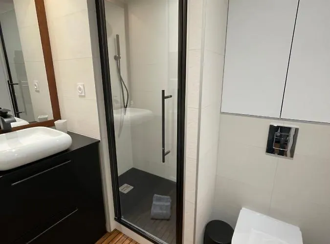 Апартаменты Au Phare Du Cap *